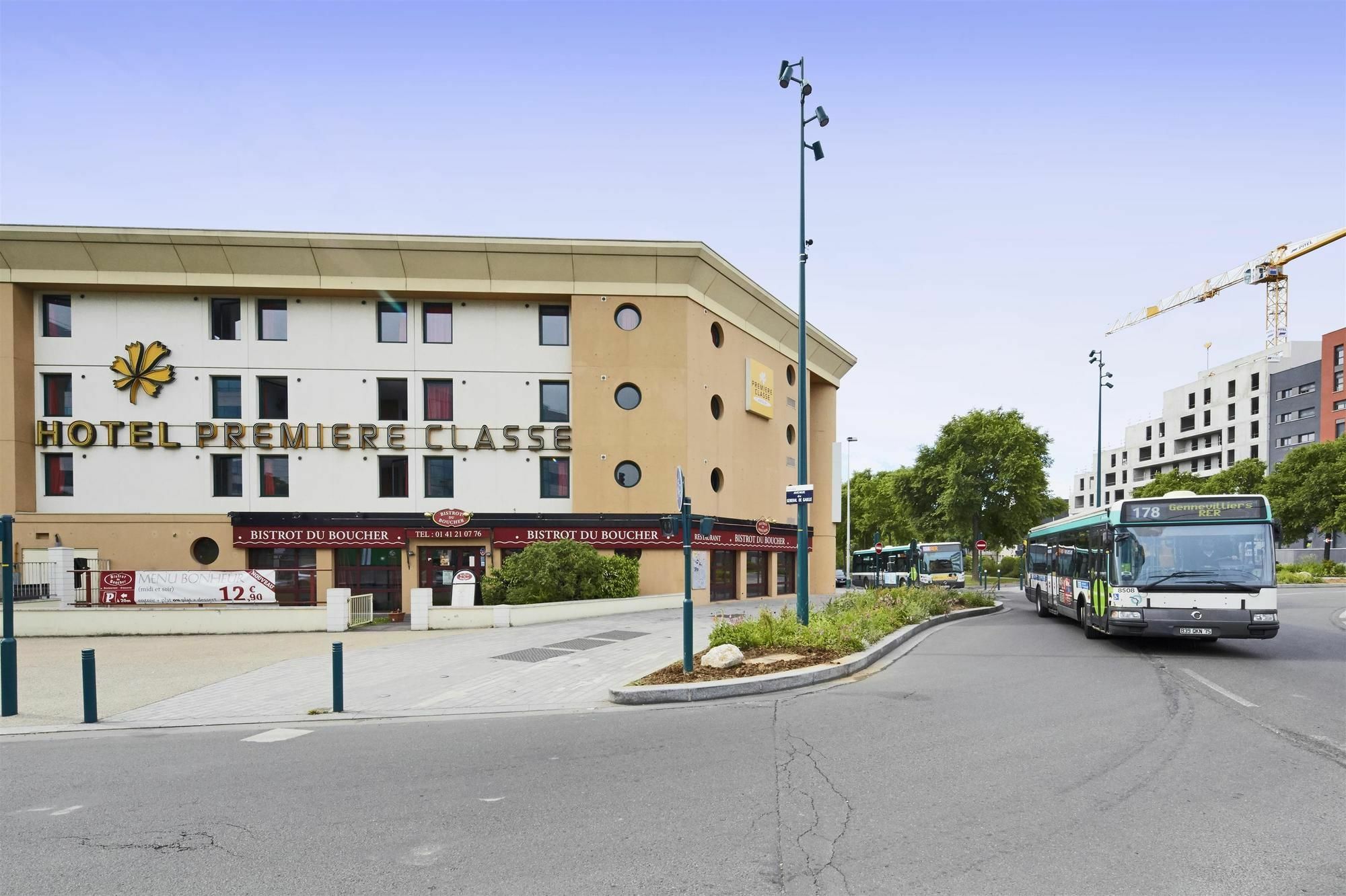 Premiere Classe Paris-ouest Hotel 2*